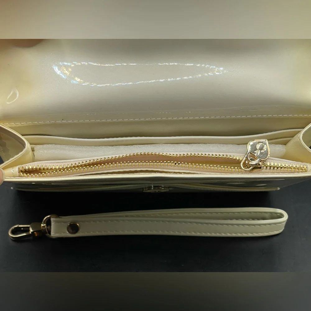 Pandora 'Filled with Love' NIB Ivory Envelope Clutch - Picture 3 of 4